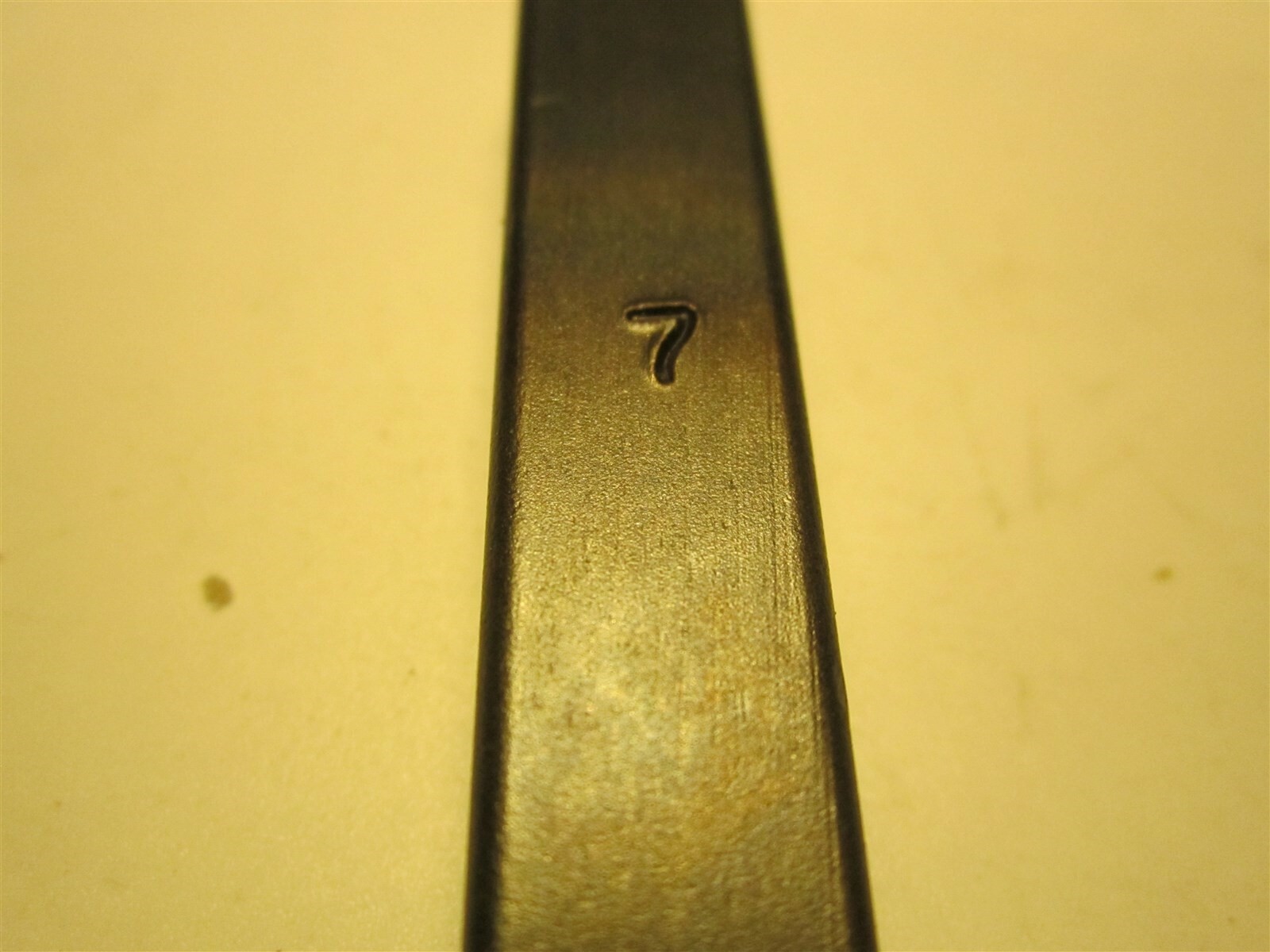 C.H Hanson 28052-7-C Steel Code Stamp Character 7 Within A Circle Size 1/4″