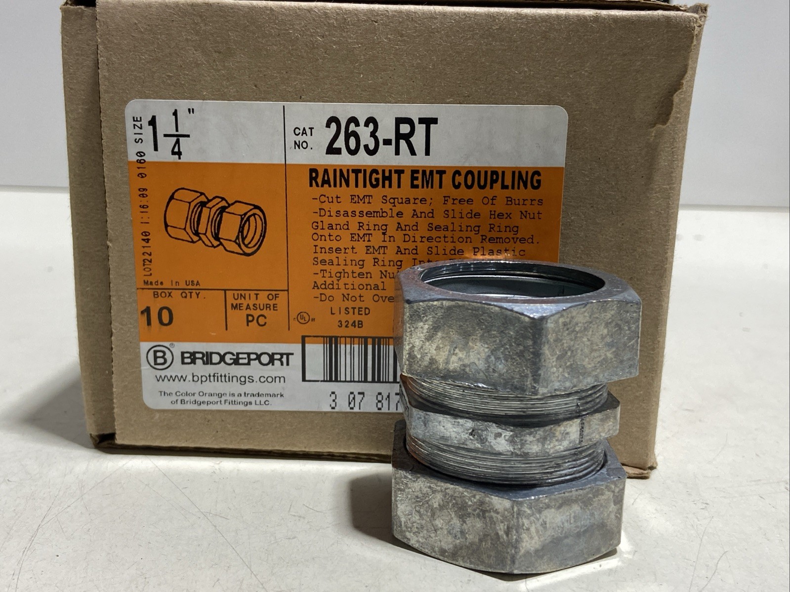 Bridgeport 263-RT Raintight Compression Coupling 1-1/4 Inch Box Of 10