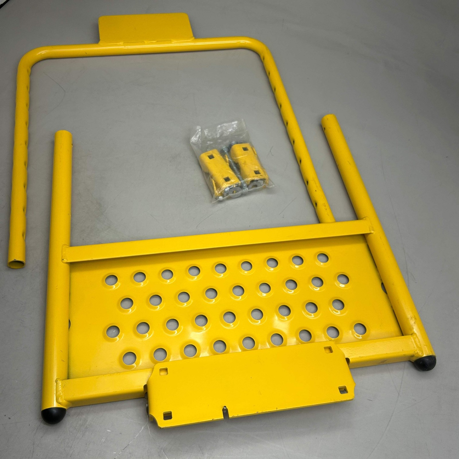 COTTERMAN Adjustable Safety Gate 16″-26″ Yellow D0900071-01 New Other- Shelf Wea