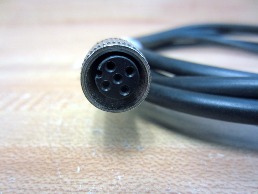 Pepperl + Fuchs 240778-0001 Cable V15-G-BK2M-PUR-U/0,75-V15-W