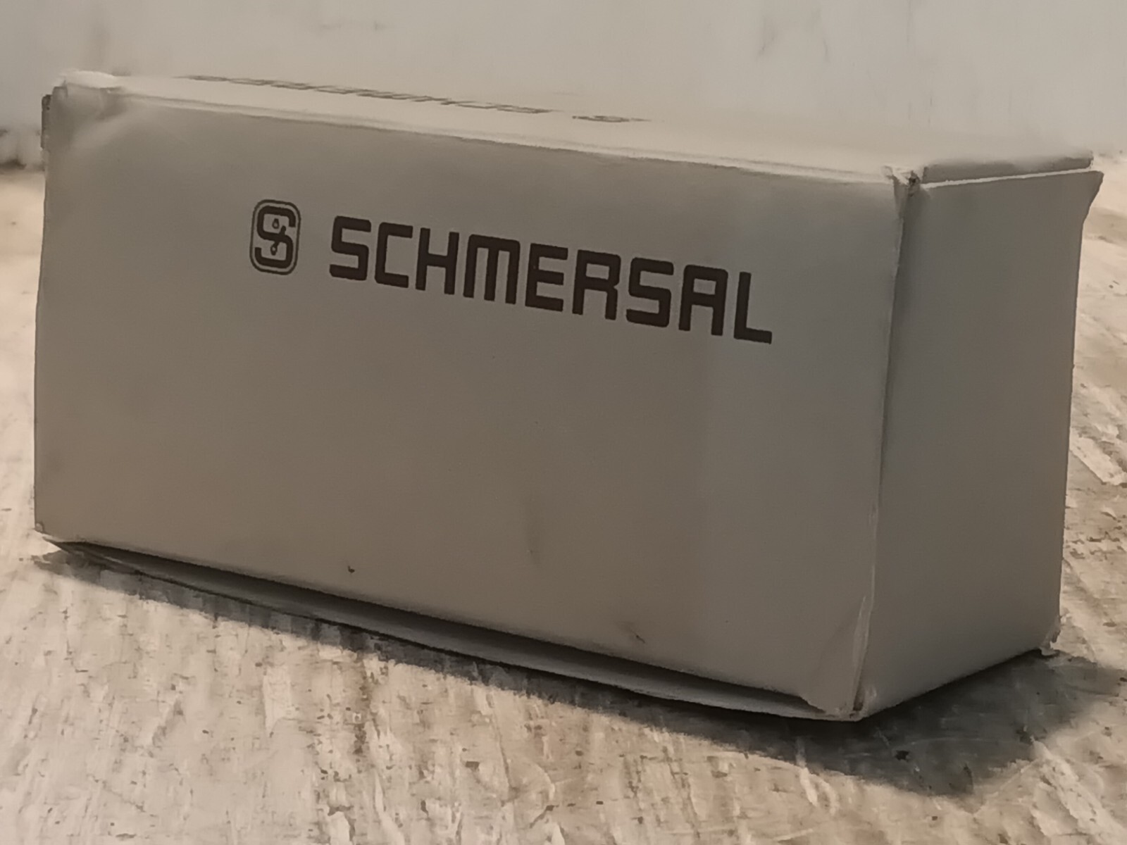 Schmersal AZ16-02ZVRK-M20 Safety Switch – (SP290)