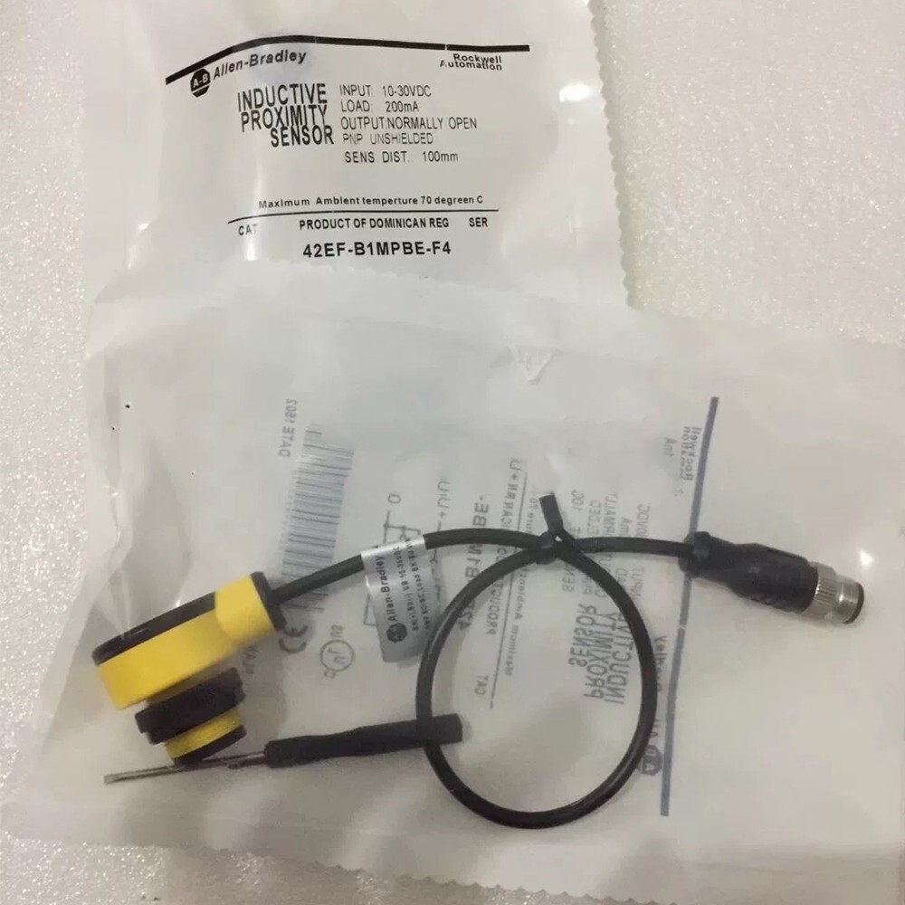 42EF-P8KBC-A2 RightSight Photosensor New Original 42EFP8KBCA2