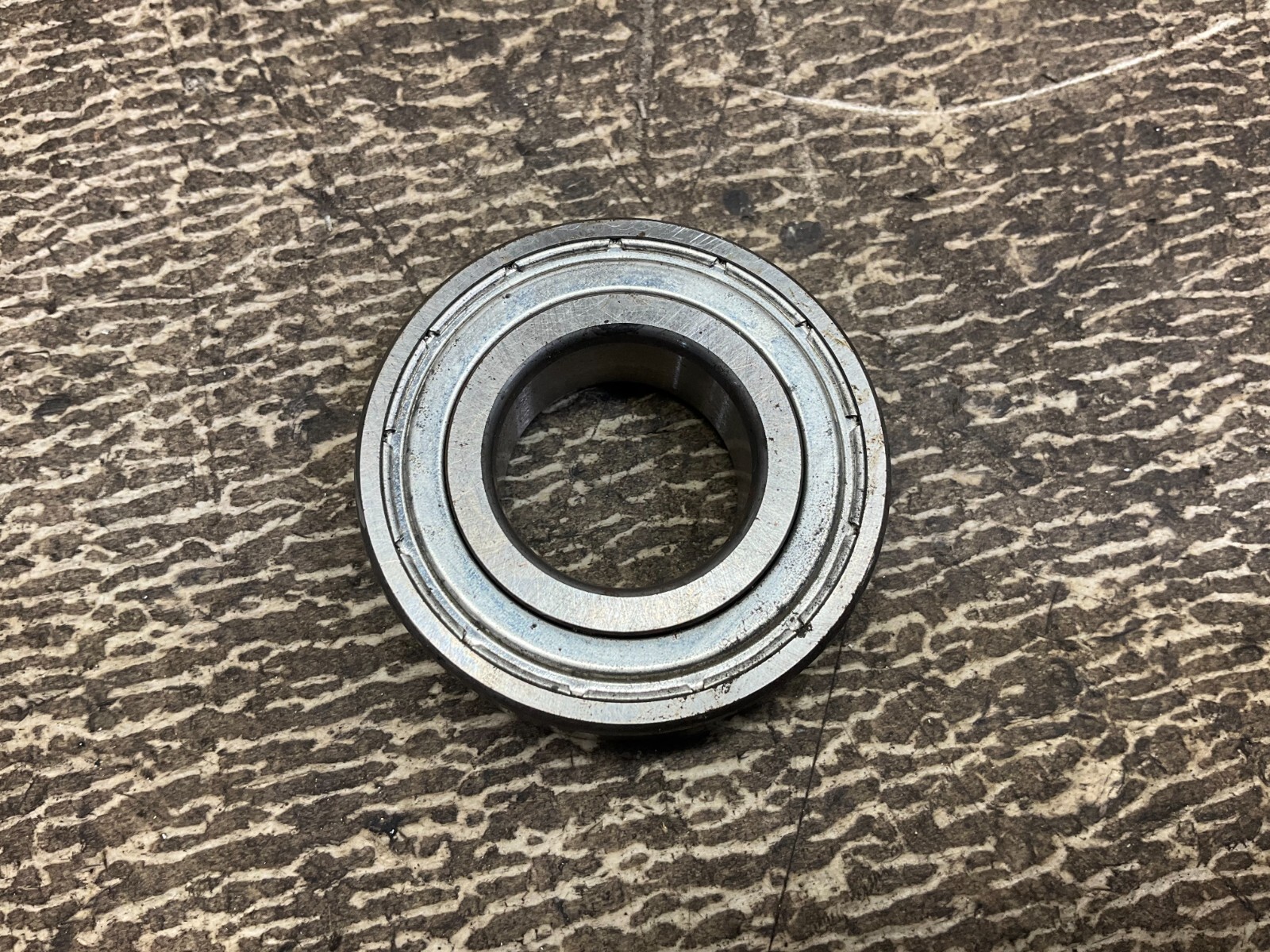 SKF 6205-Z Ball Bearing 6205Z (TSC)