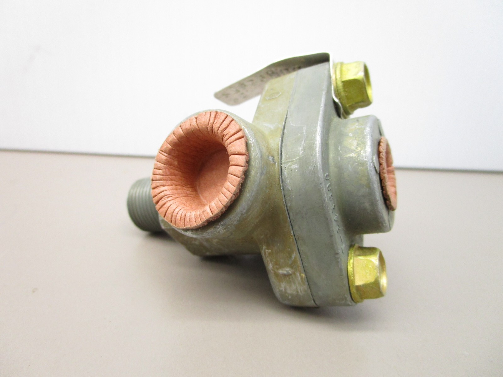 Bendix 278598 DC-4 Double Check Valve for Air Brake Systems