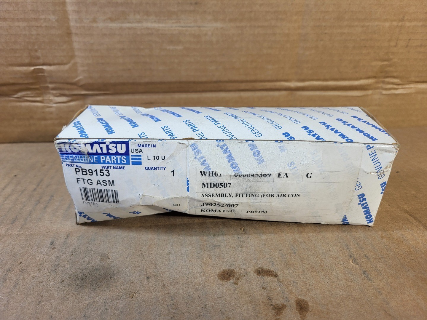 SURPLUS NEW KOMATSU PB9153 Valve – Heavy Machinery