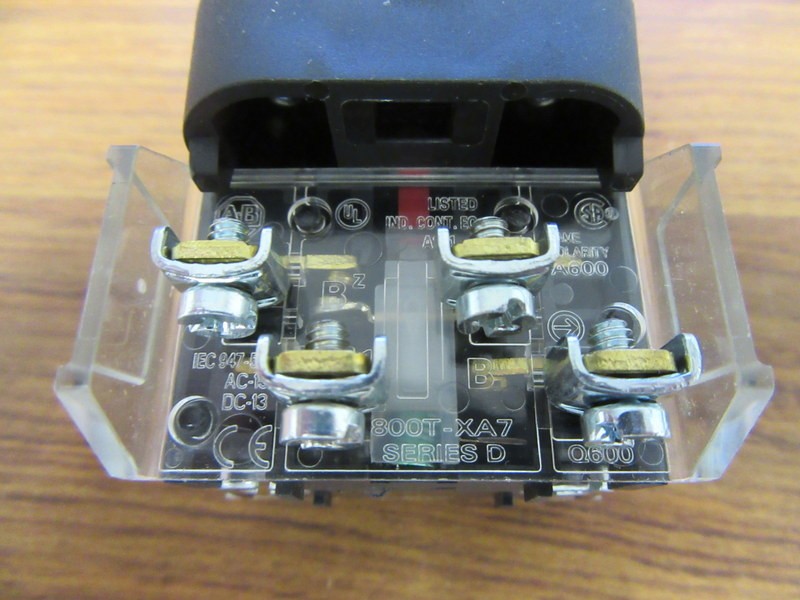 Allen Bradley 800T-FXMQ24RA7 Push Button Switch