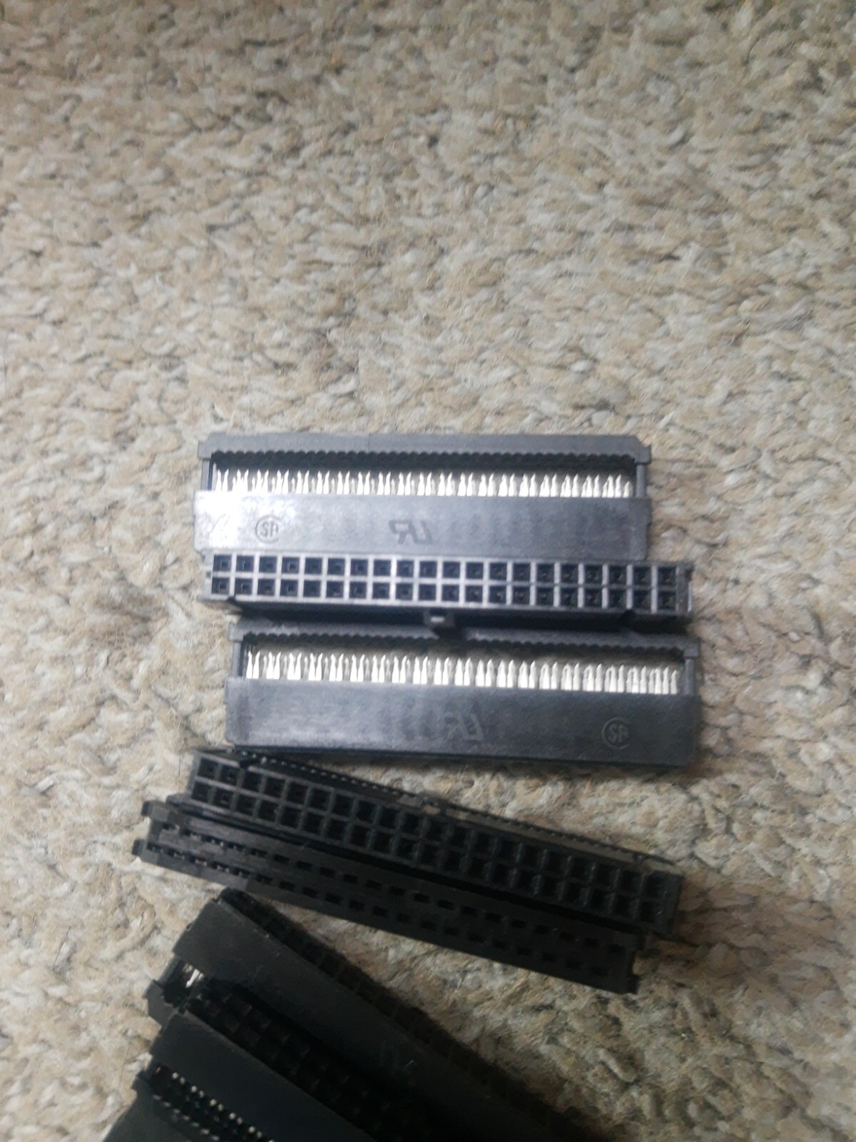 NEW LOT oF 29 IDC Receptacle Female 2.54 mm 2 Row 40 Contacts # AMP 1658621-9