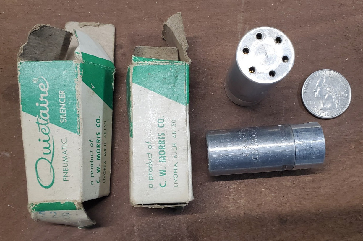 (2) C.W. Morris Co. Quietaire 1/4NPT Pneumatic Silencer Muffler E26 New Open Box