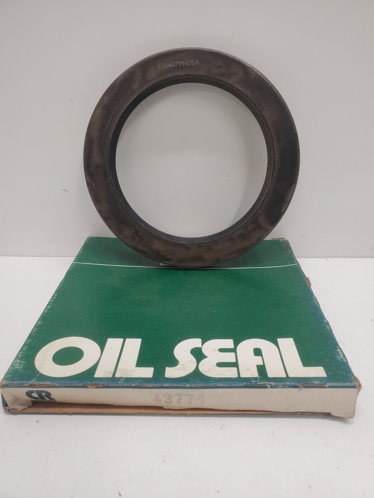 NEW OLD STOCK! SKF CHICAGO RAWHIDE OIL SEAL 43771