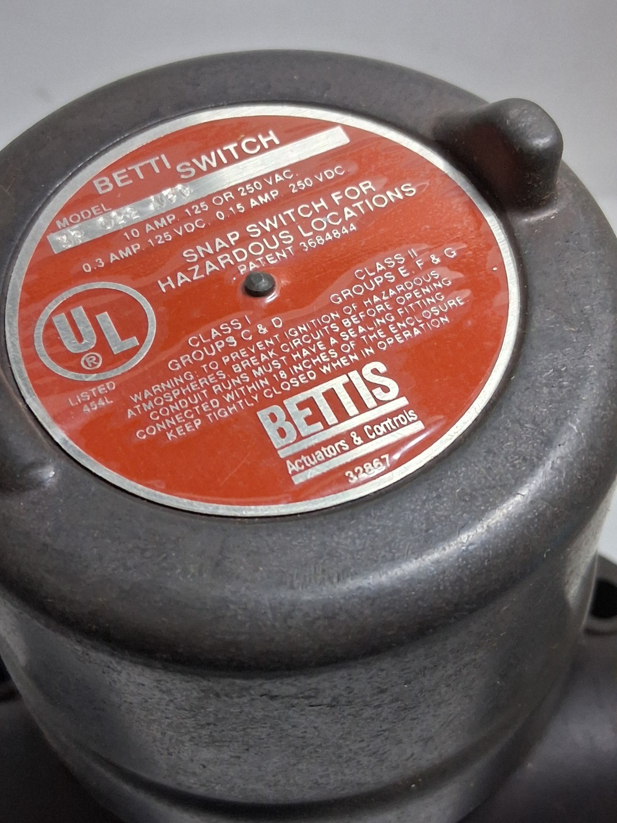 BETTI 3R 022 AFC SNAP SWITCH 0.3AMP 125VDC 0.15A 250VDC HAZARDOUS LOCATION NNB
