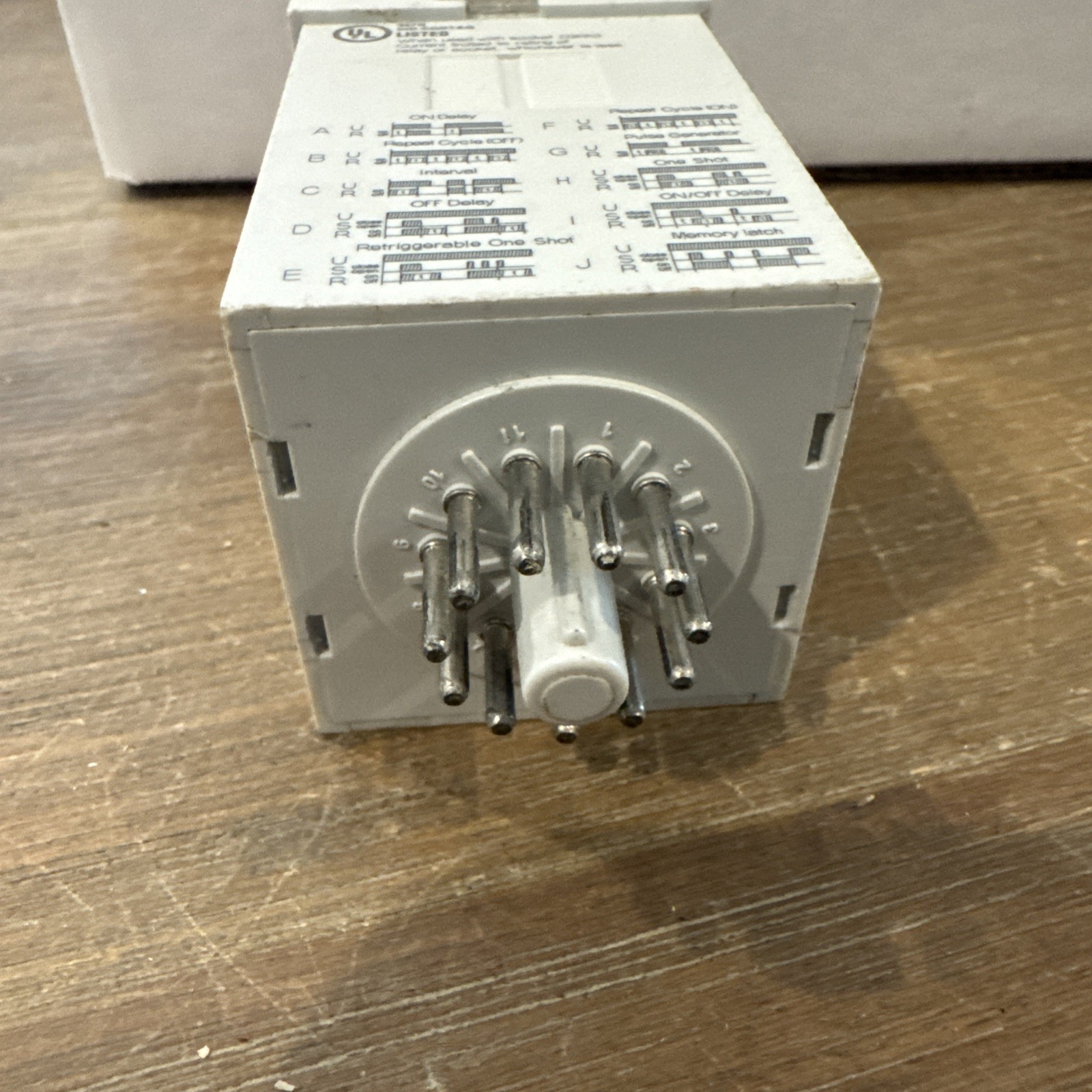 Eaton TMRP5100 Cutler Hammer Multi-Function Timer