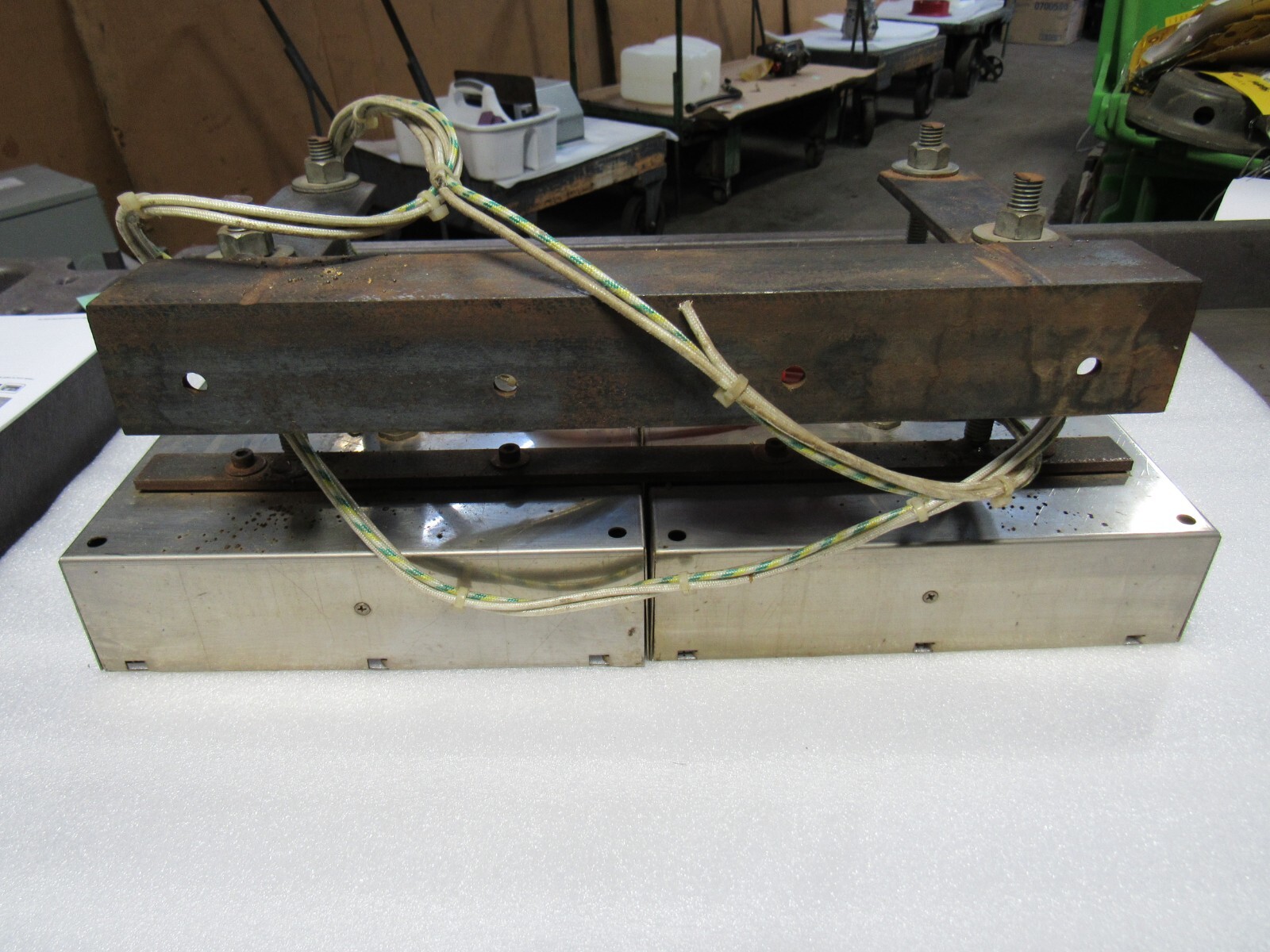 KRELUS IR HEATER CH-5042 G14-25-25 1.7KW 230V MINI/5MM 7.4A – USED