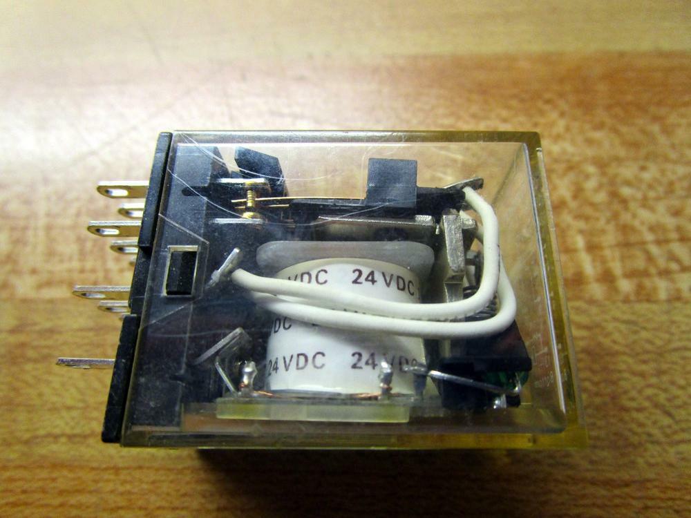 Omron MY4ZN-24V DC Relay MY4ZN24VDC Old Style