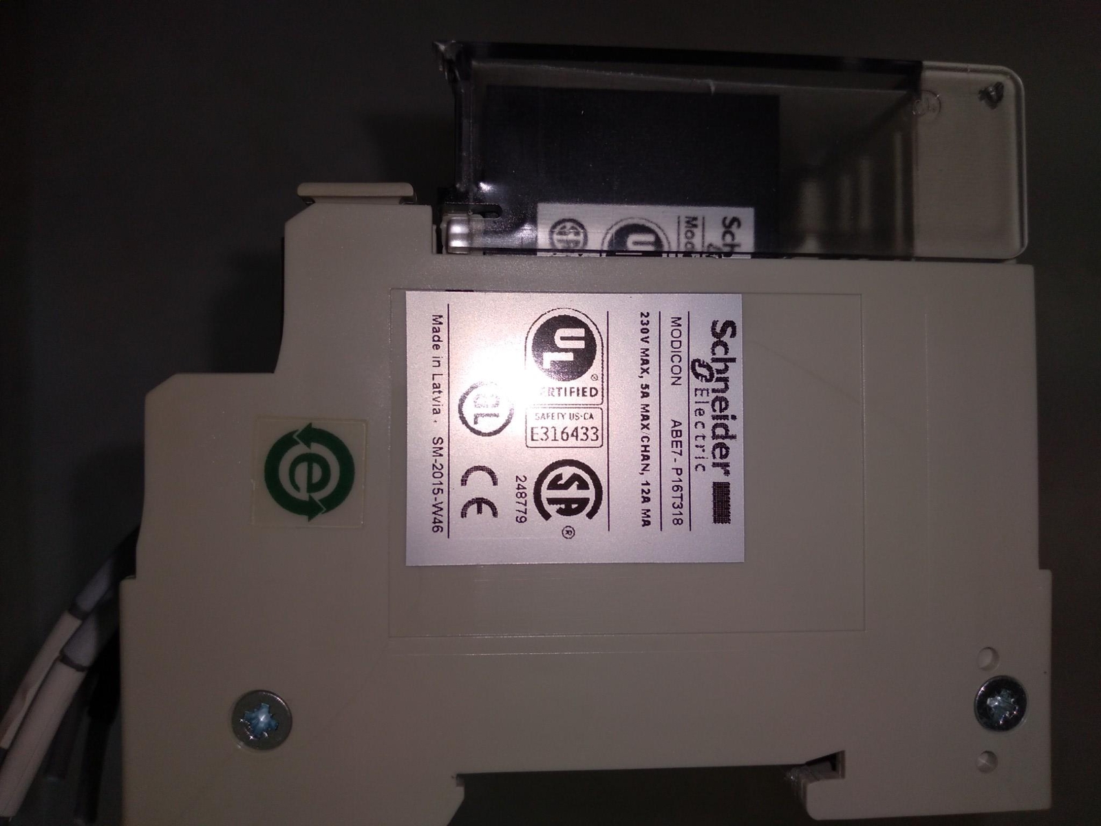 SCHNEIDER ELECTRIC MODICON ABE7-P16T318 230V 12AMA WITH RELAYS