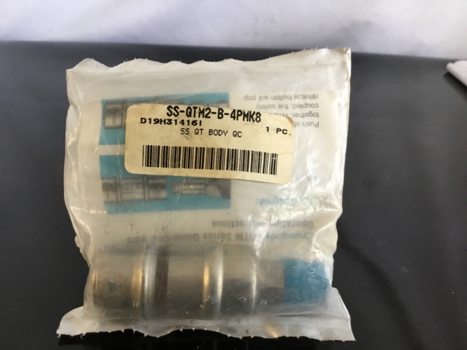 SWAGELOK SS Quick-Connect Body 1/4″ MNPT BLACK KEY 7 SS-QTM2-B-4PMK8