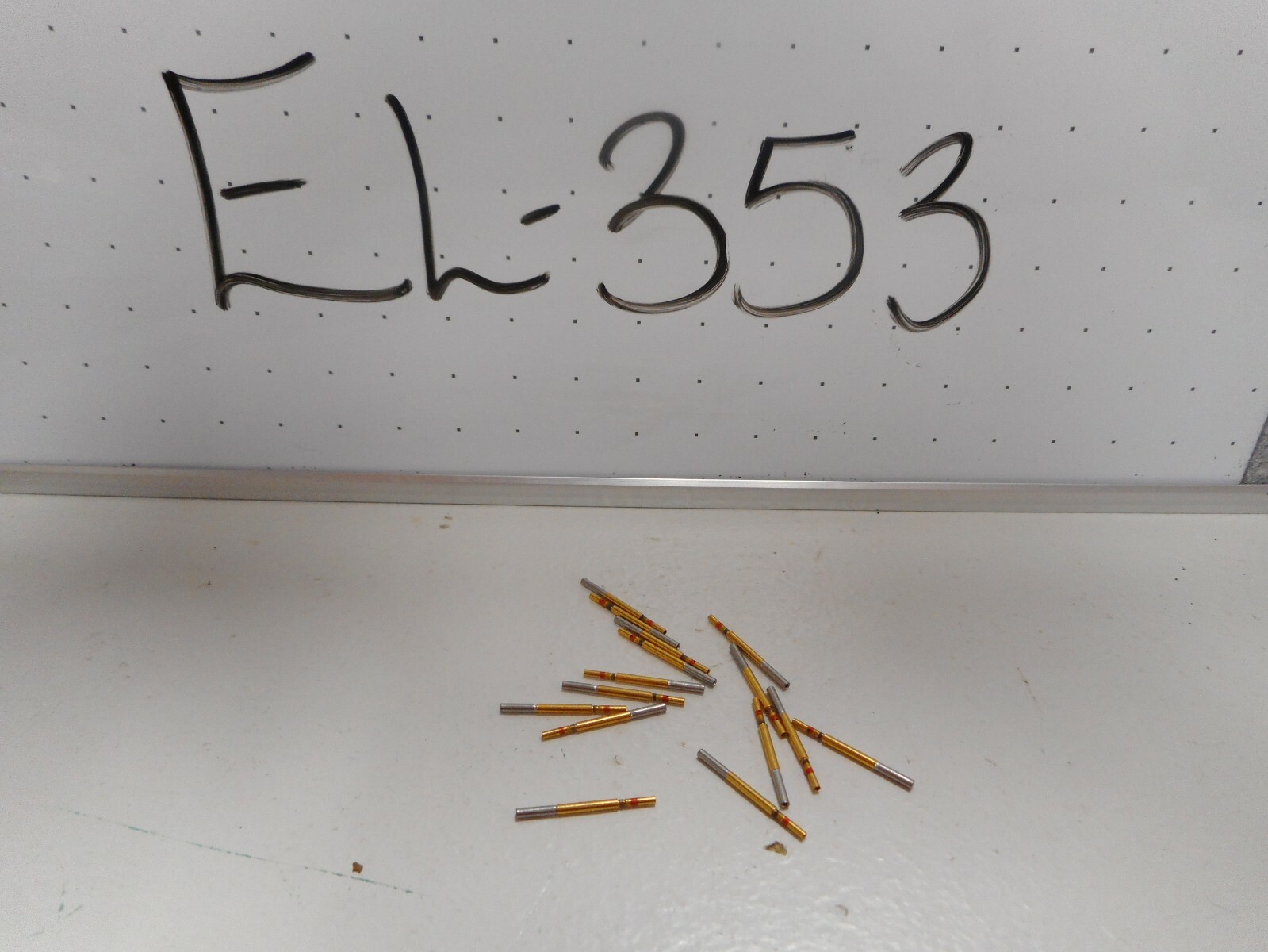 NOS LOT OF 100 MIL-SPEC M39029/56-348 CONTACTS