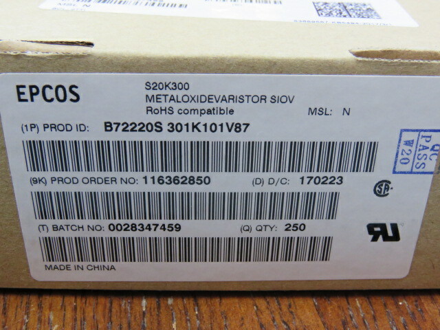 EPCOS / TDK B72220S0301K101 Qty of 50 per Lot 470V 8kA Varistor 1 Circuit Throu