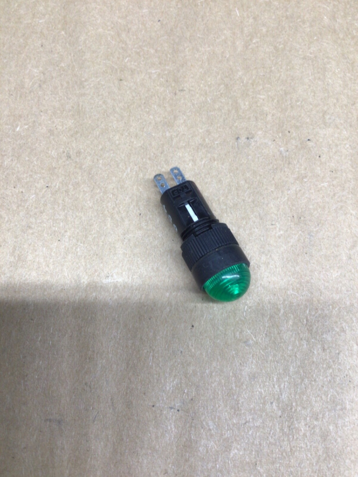 IDEC AP2M GREEN DOMED LED PILOT LIGHT #4038F272