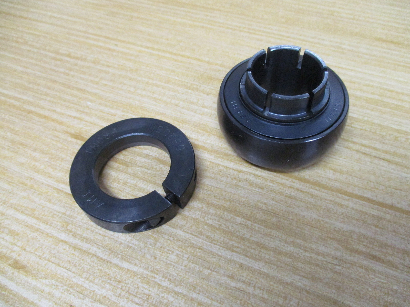 AMI Bearings UE205 Concentric Collar Locking Bearing Insert