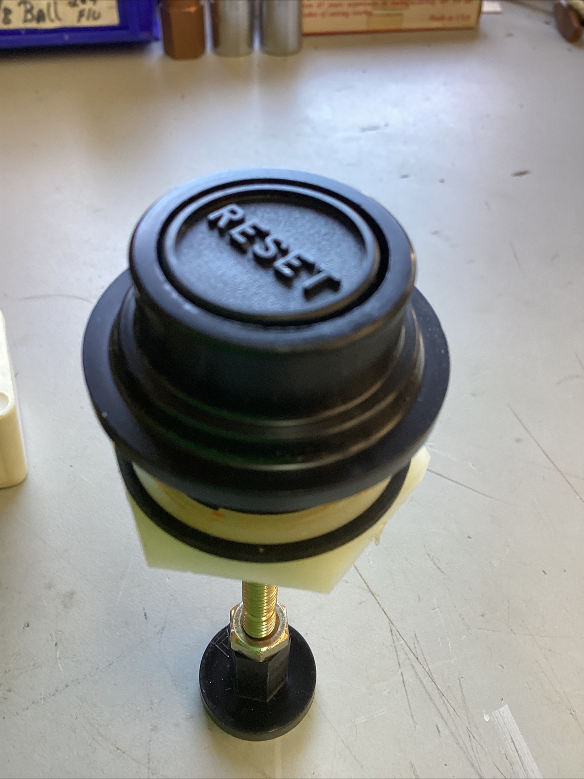 ABB OT16F3 DISCONNECT SWITCH 3-POLE 600V 50/60HZ 20A. &km38 SQ-D