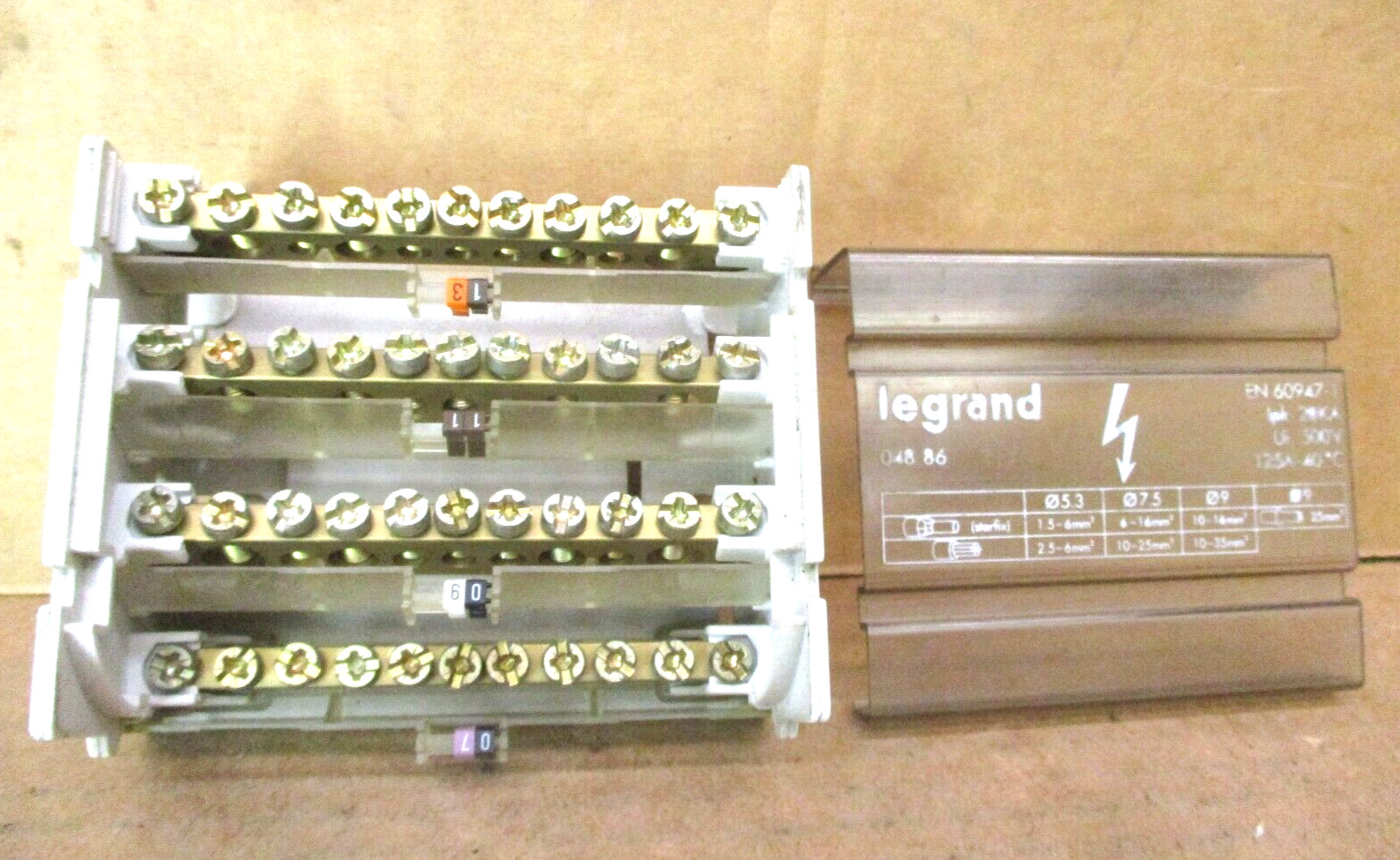 legrand 048 86 EN 60947-1 50004HM