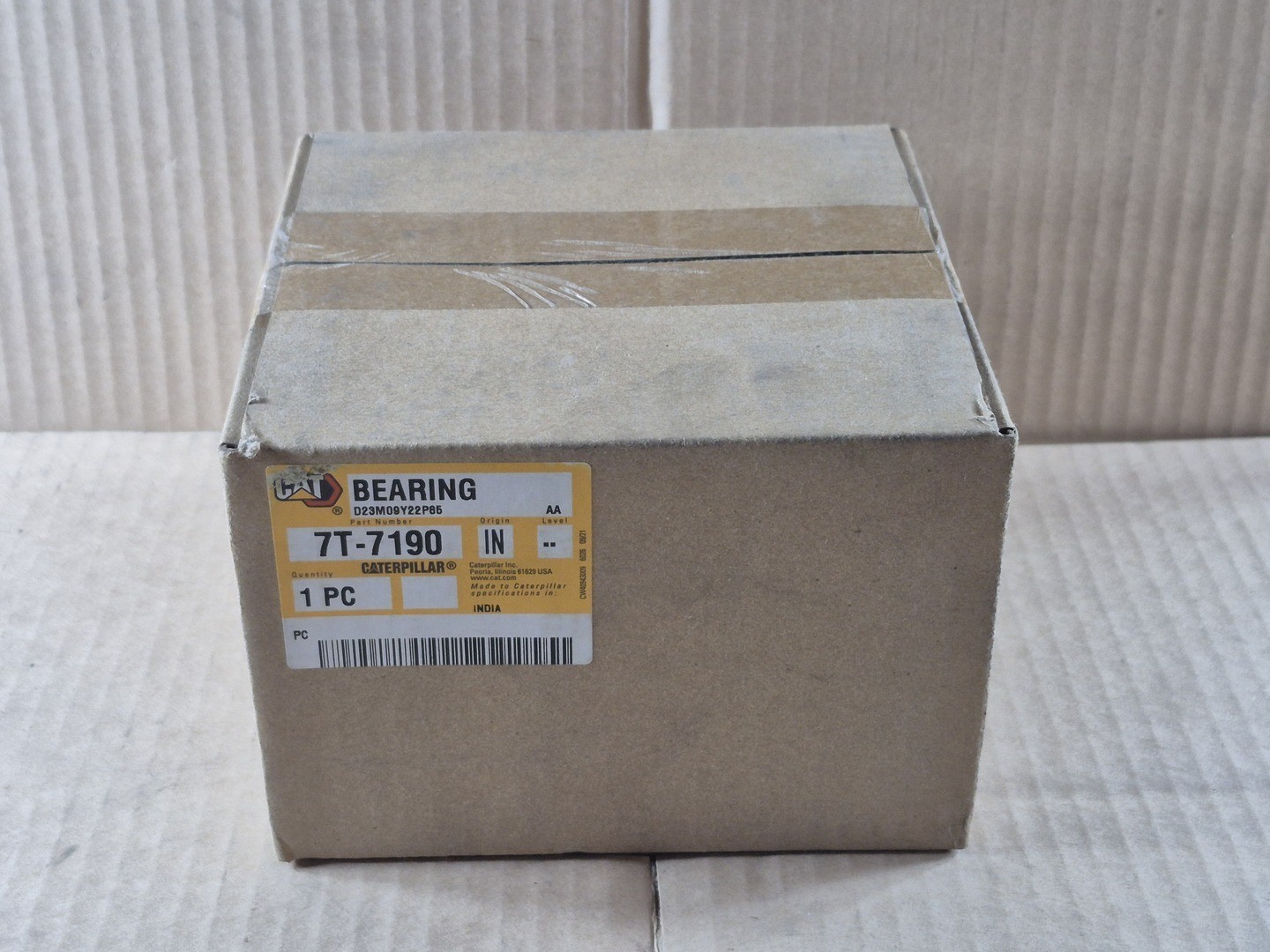 SURPLUS NEW Caterpillar 7T-7190 Sleeve Bearing (Bushing) , 102mmx127mmx93mm