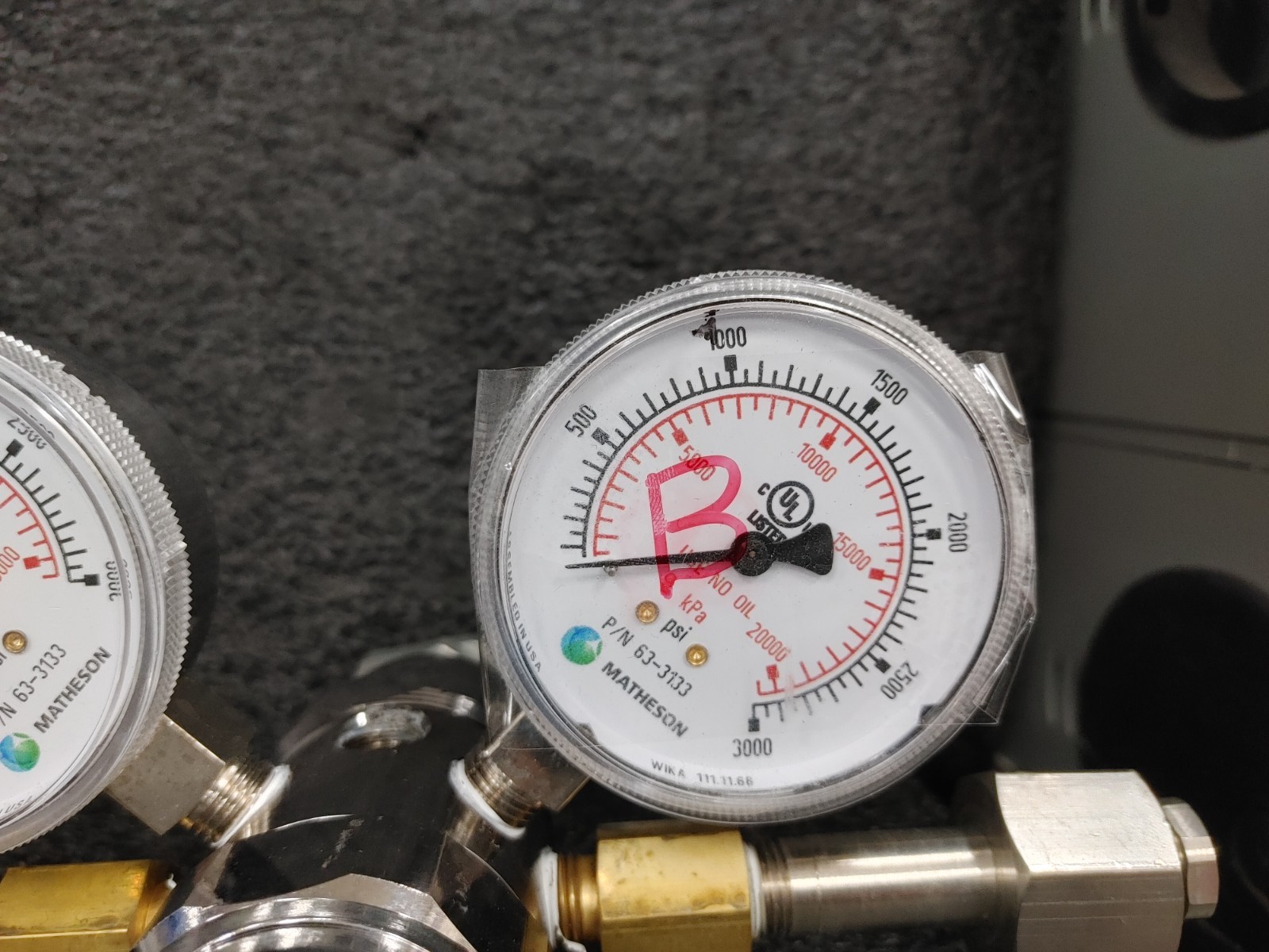 MATHESON High Purity Regulator with Pressure Gauges