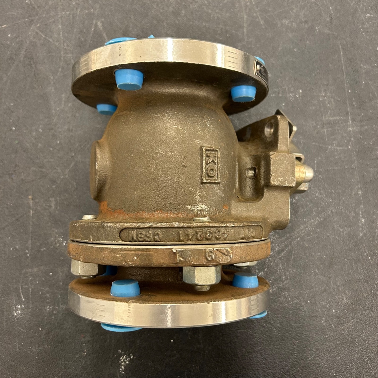Cooper WKM Dynaseal Ball Valve Mod 310D 275 PSI 2F B112