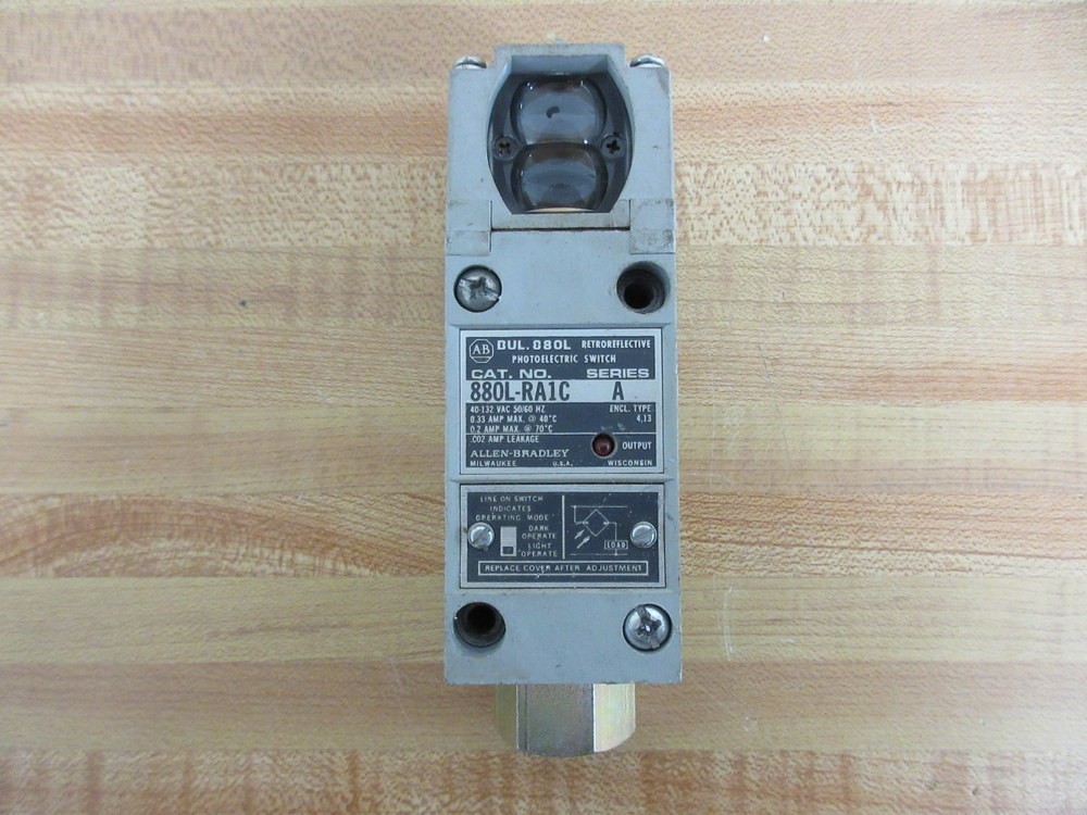 Allen Bradley 880L-RA1C Photoelectric Switch 880LRA1C