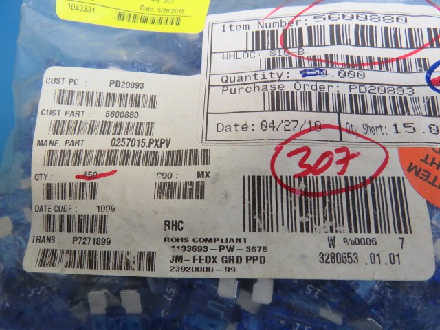 LITTLE FUSE 0257015.PXPV Qty of 100 per Lot 15A AC 32V DC Fuse Automotive Holde