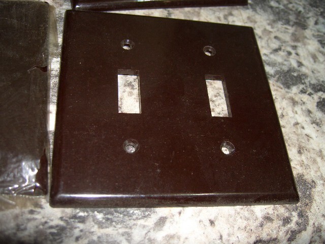 7 Vintage NOS Leviton light switch cover 2 gang smooth NO SCREWS Lot