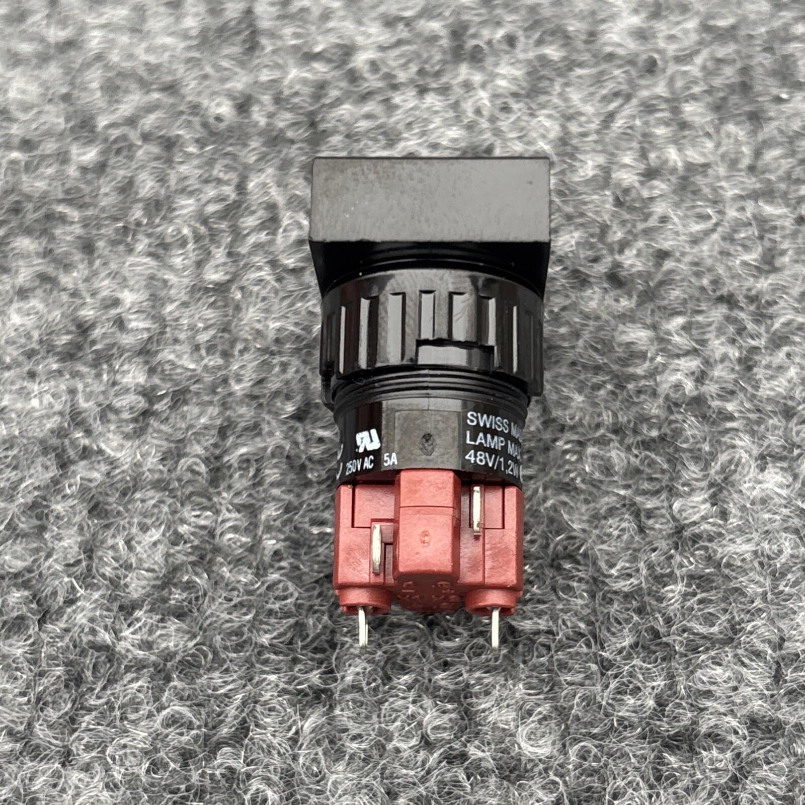 EAO 31-121.0252 Push button switch New Other