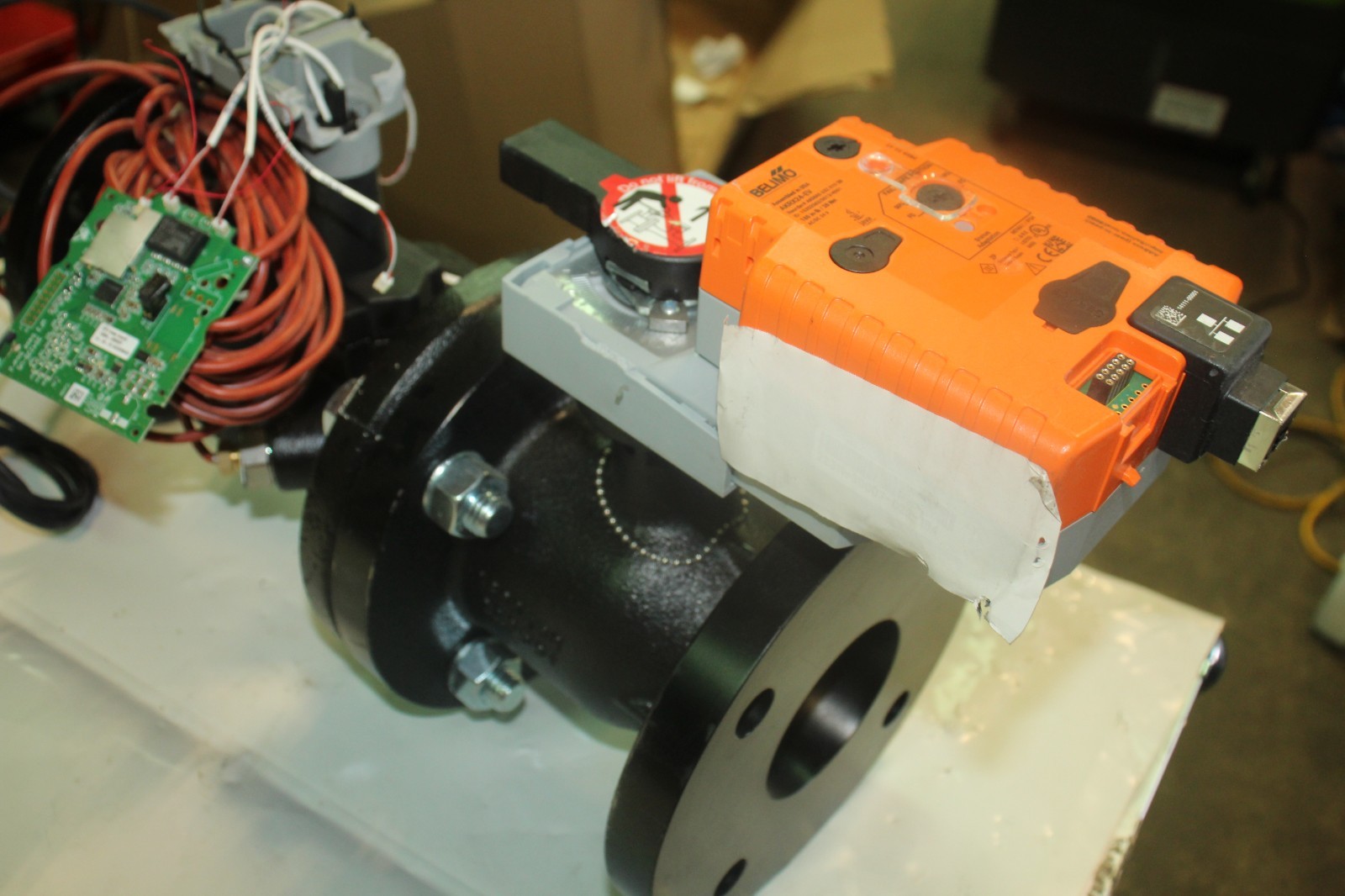 Belimo EV300SU-180 Valve w/ Actuators AKRX24 AKMA0 DAMAGED