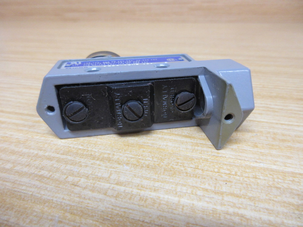 Micro Switch BZE6-2RN7 Honeywell Limit Switch BZE62RN7 W/O Base