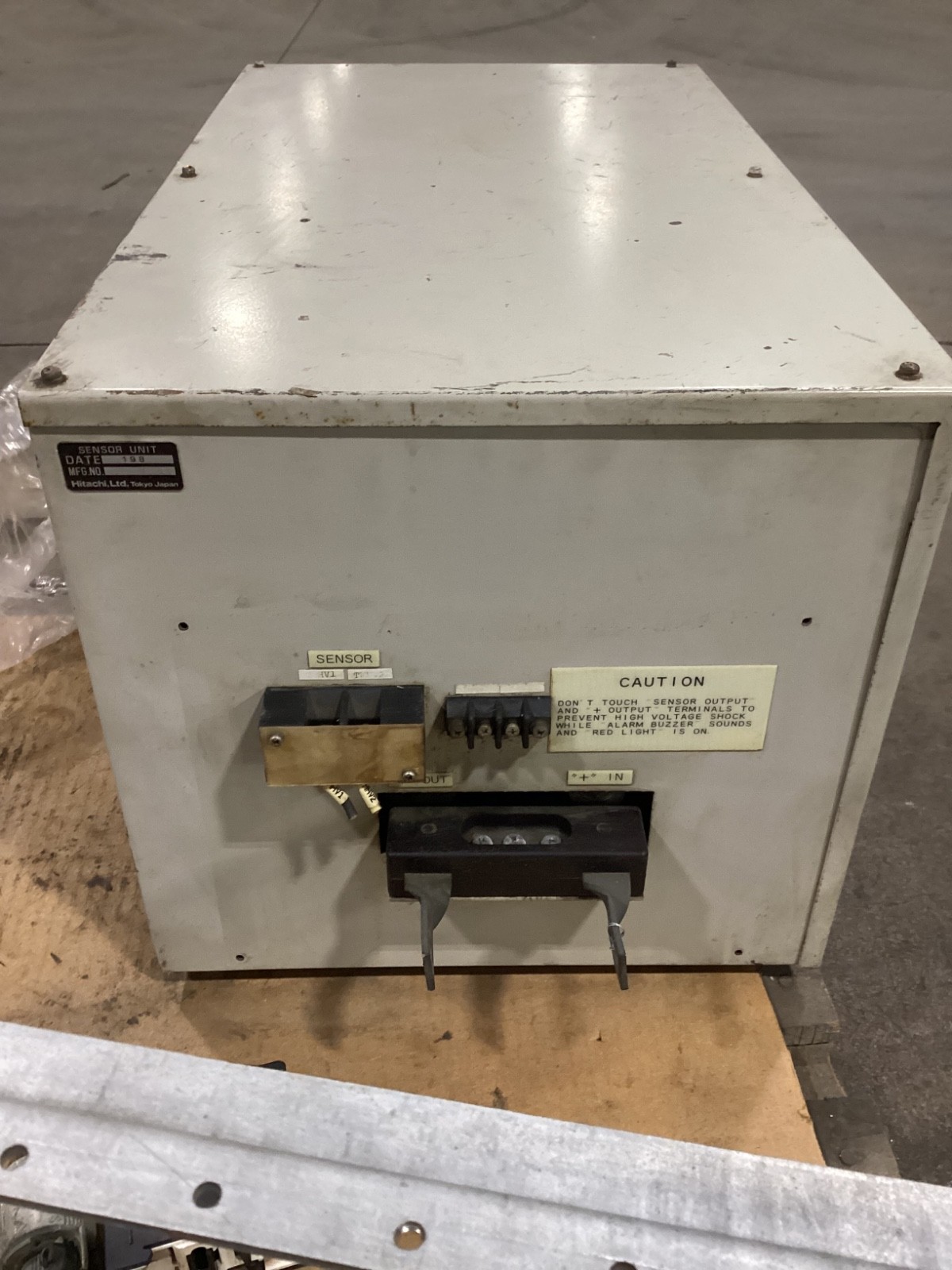 HITACHI 198 INDUSTRIAL INTERFACE BOX #105H111PR8
