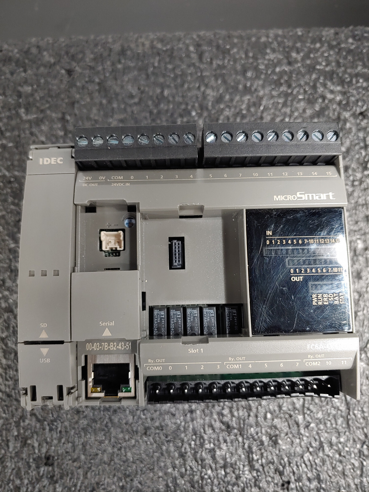 IDEC FC6A-C24R1AE 24IO CPU 100-240VAC Relay FC6A MicroSmart PLC