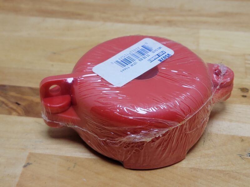 Honeywell North Gate Valve Lockout VS02R, Polypropylene, Red