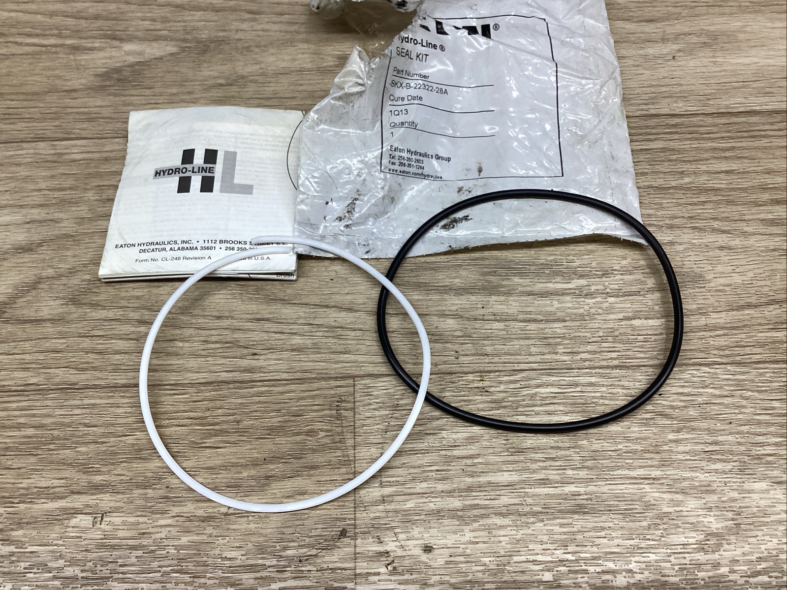 NOS OPEN Eaton Hydro Line SKX-B-22322-28A Seal Kit #819L1