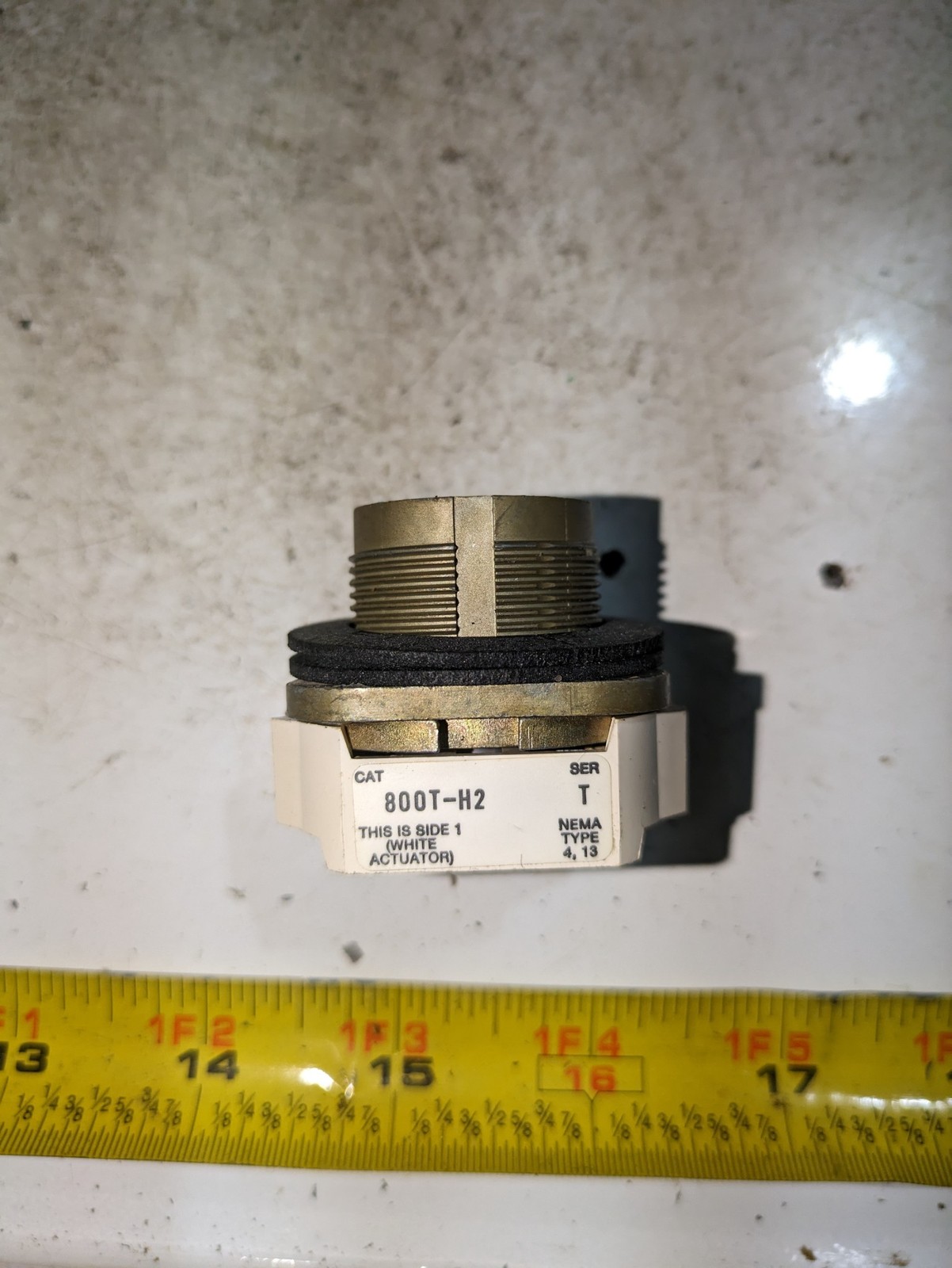 ALLEN-BRADLEY 800T-H2 SER T NEMA TYPE 4,13 SELECTOR SWITCH LNM