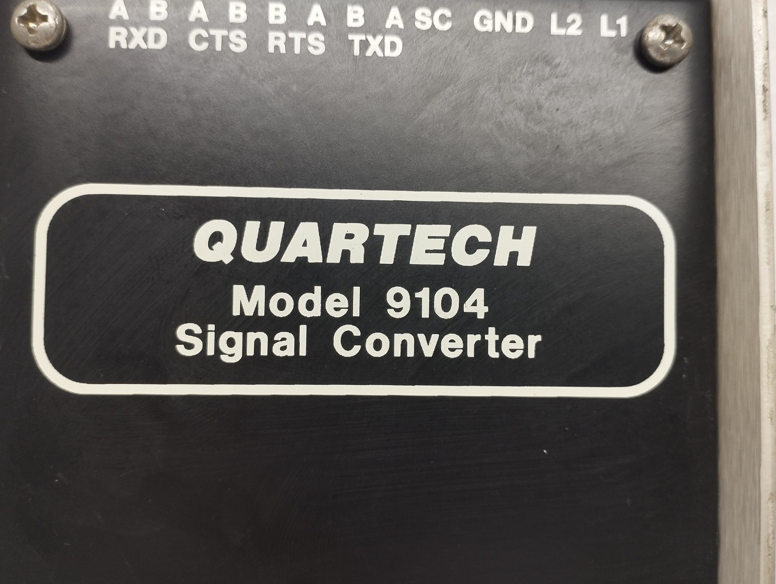 QUARTECH 9104 SIGNAL CONVERTER Used 1pc