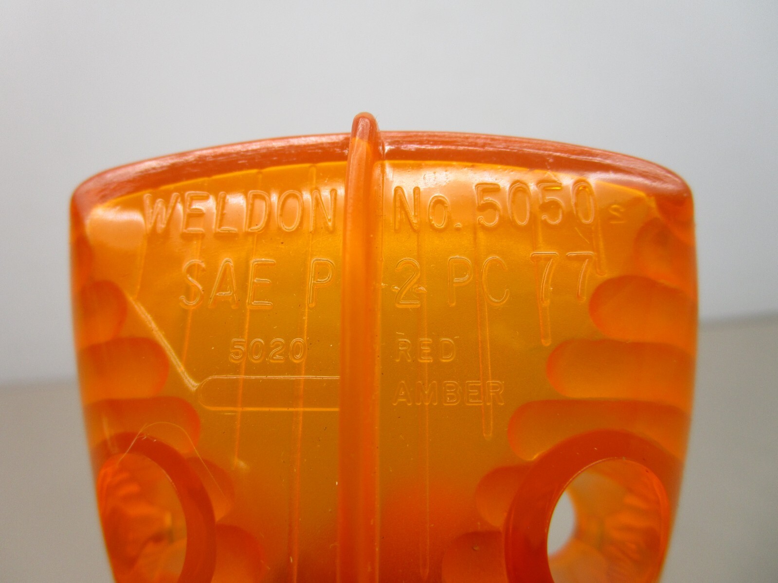 Weldon No. 5050 Amber Clearance Marker Light Lamp Lens Dome
