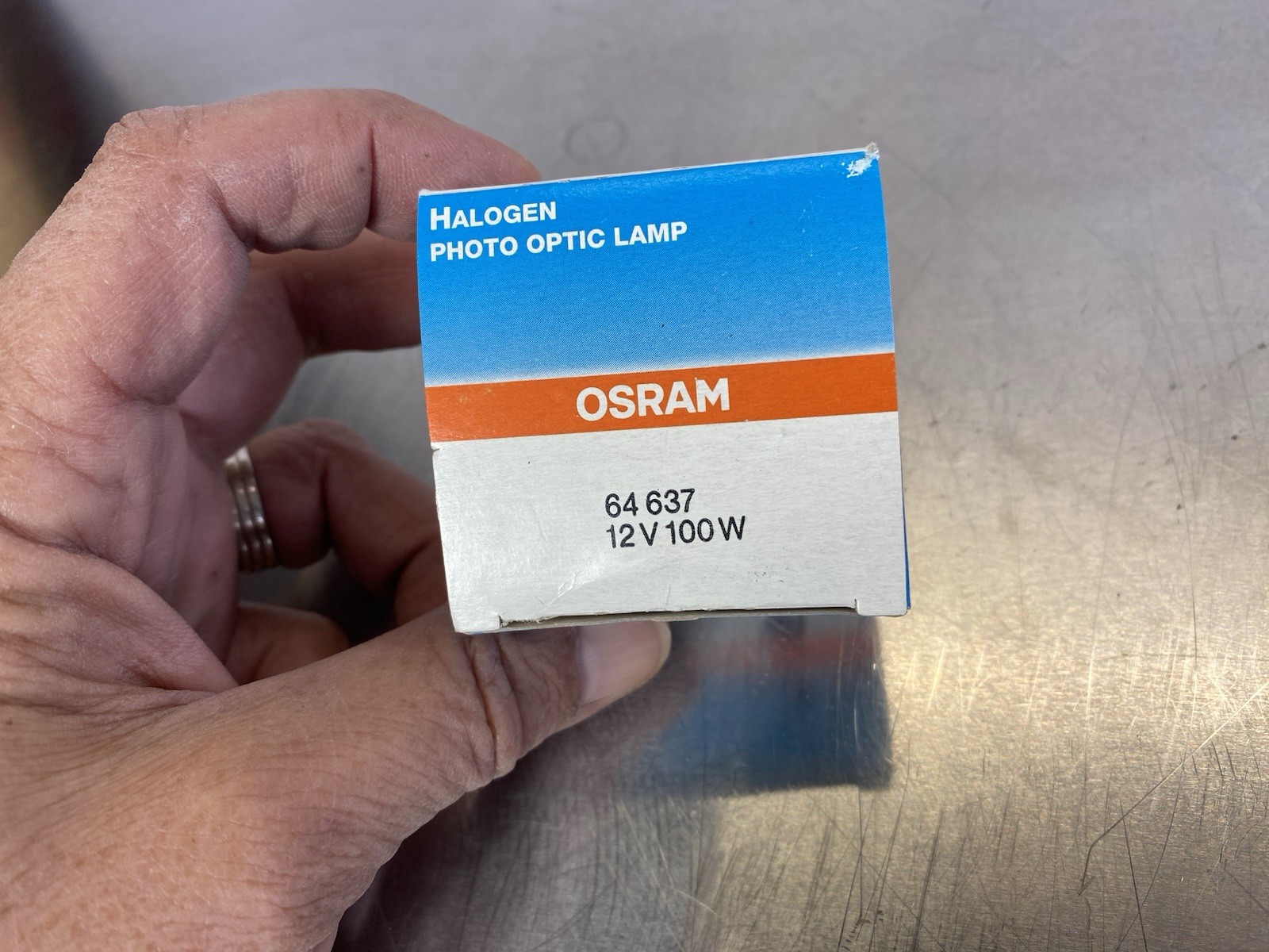 NEW OSRAM HALOGEN DISPLAY OPTIC LAMP LIGHT BULB 64637 12V 100W Fast Shipping!