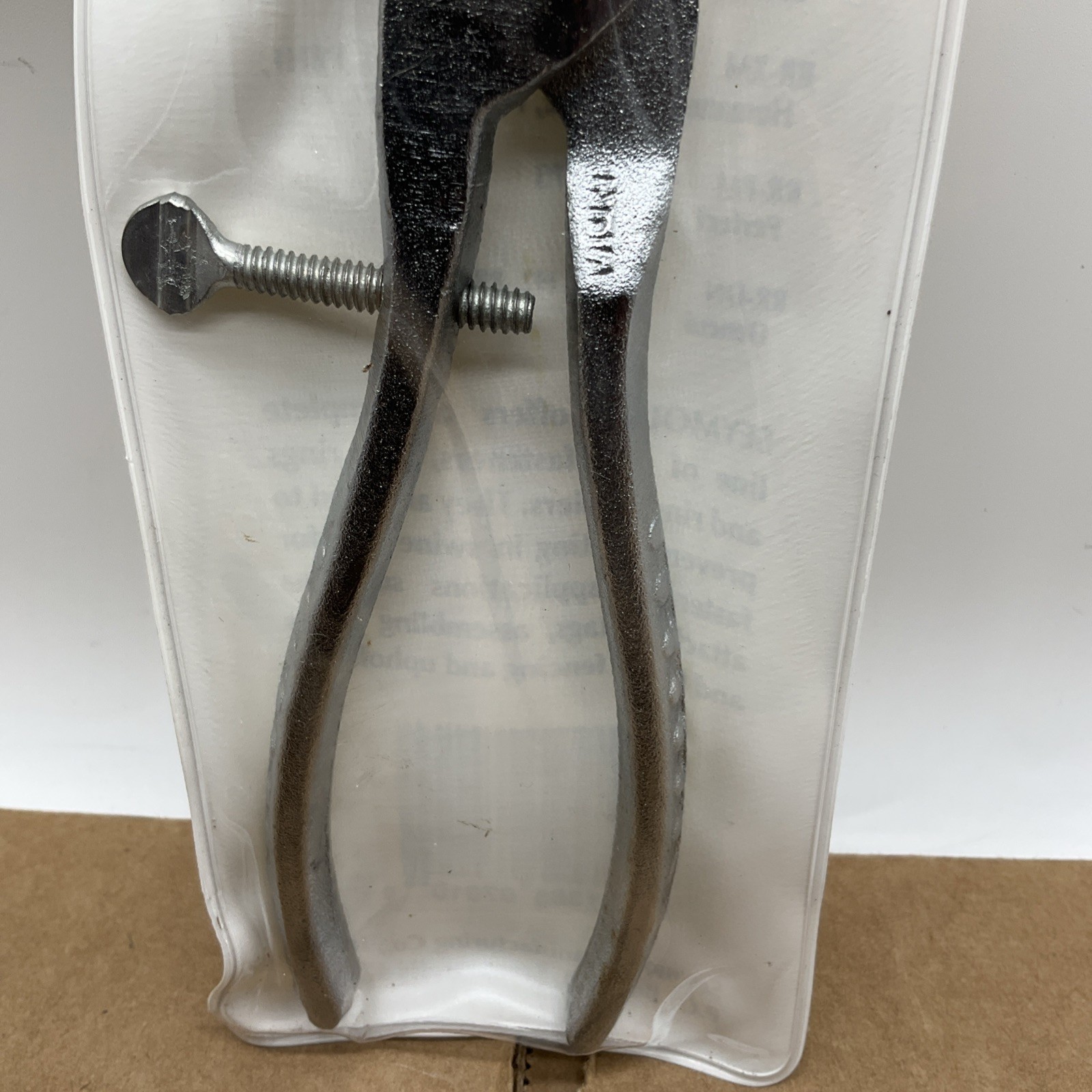 SEYMOUR Ringer Pliers Model: RR-HM HILL