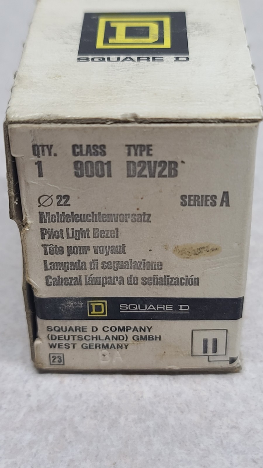 SQUARE D 9001 D2V2B PUSHBUTTON OPERATOR BLUE SERIES A (C1)
