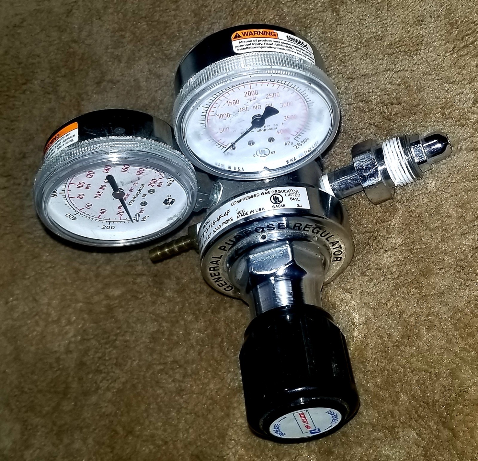 LIQUIDE General Purpose Compressed Gas Air Regulator With Gages GPT270-125-4F-4F