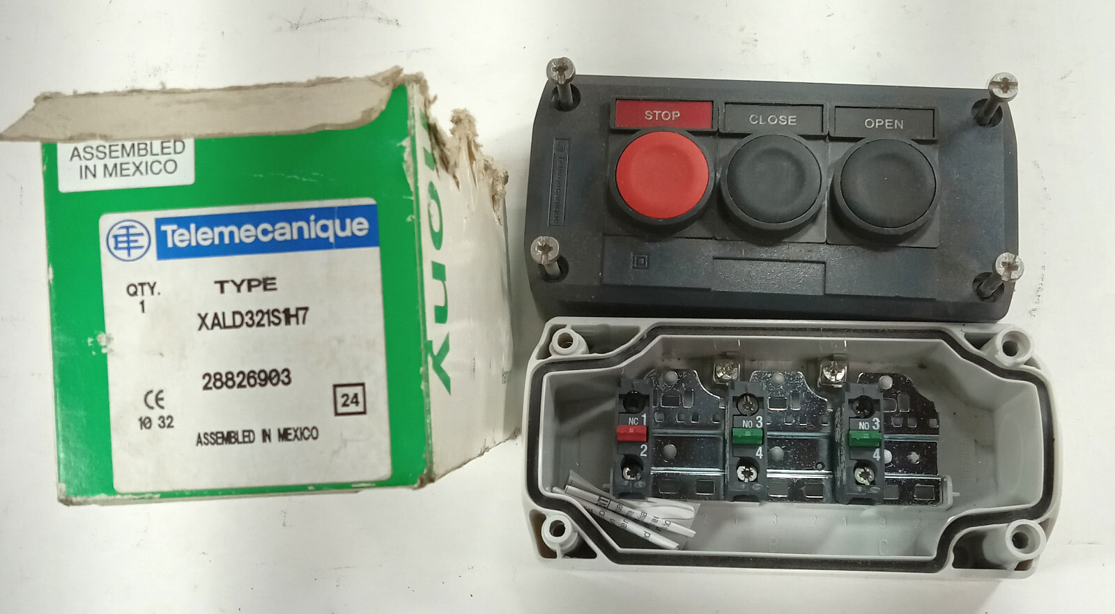 1 NEW TELEMECHANIQUE XALD321S1H7 BUTTON CONTROL MODULE NIB ***MAKE OFFER***