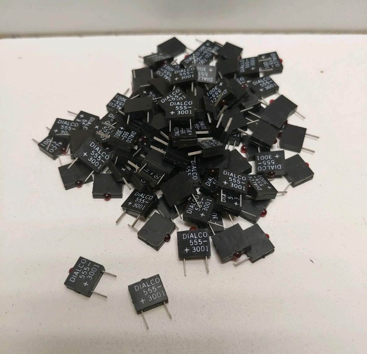LOT OF 94 NEW OLD STOCK! DIALCO 1.6V RED LED LIGHTS 555-3001