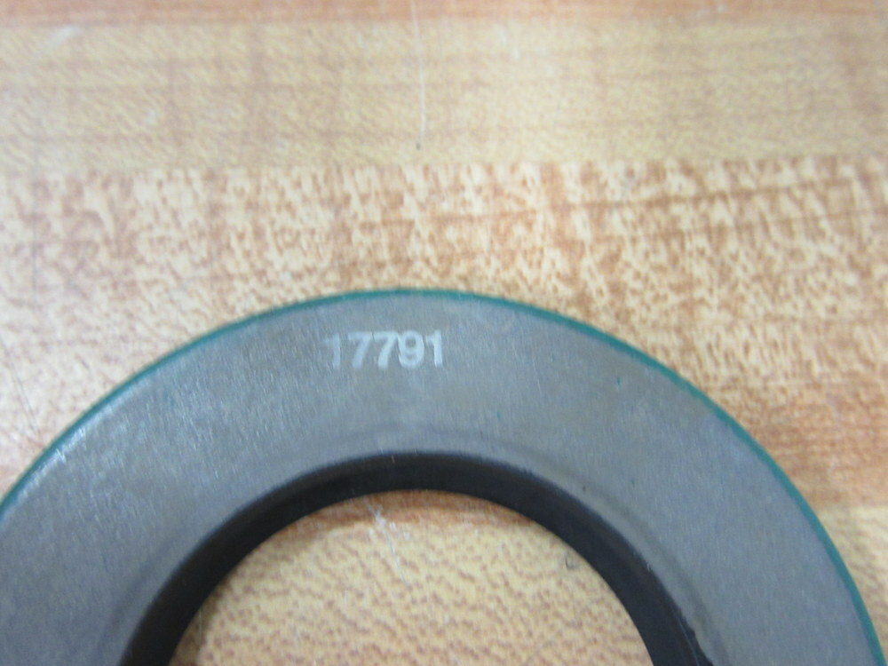 Chicago Rawhide 17791 SKF Oil Seal CR 17791