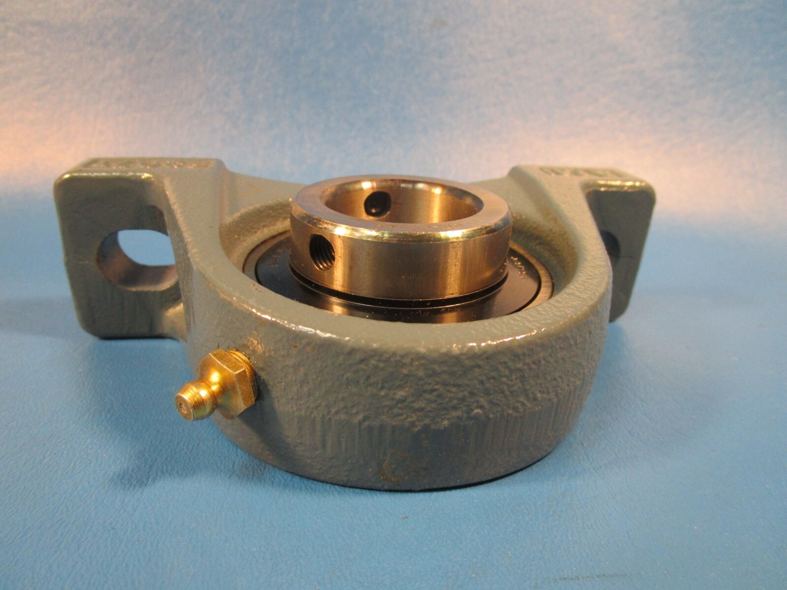 AMI UCP207-23 Pillow Block Ball Bearing Unit – Two Bolt Base, 1-7/16 in Bore