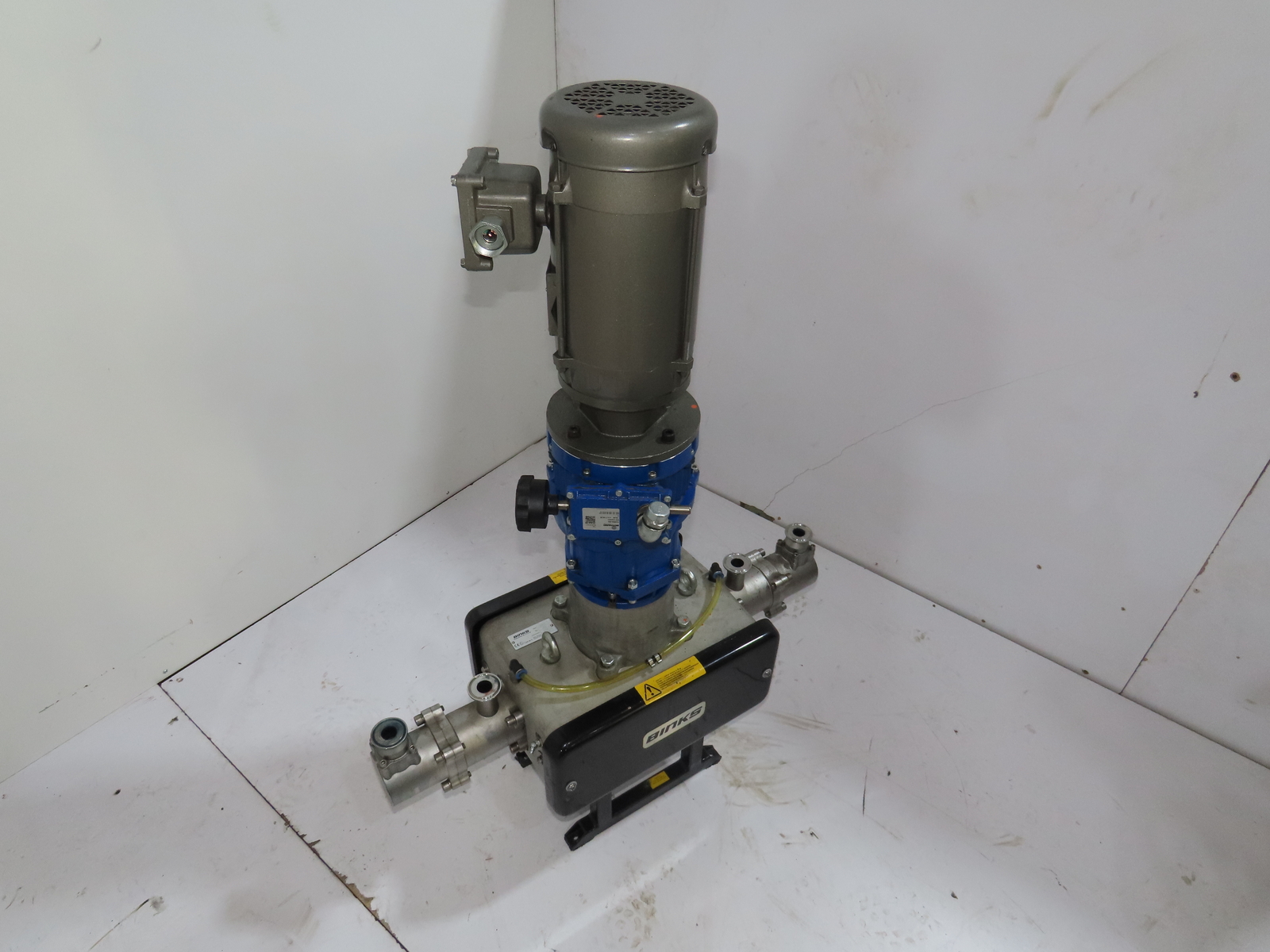 Binks 104018-PKG E2-15 Smart Pump 1HP 3Ph 1″ Ports